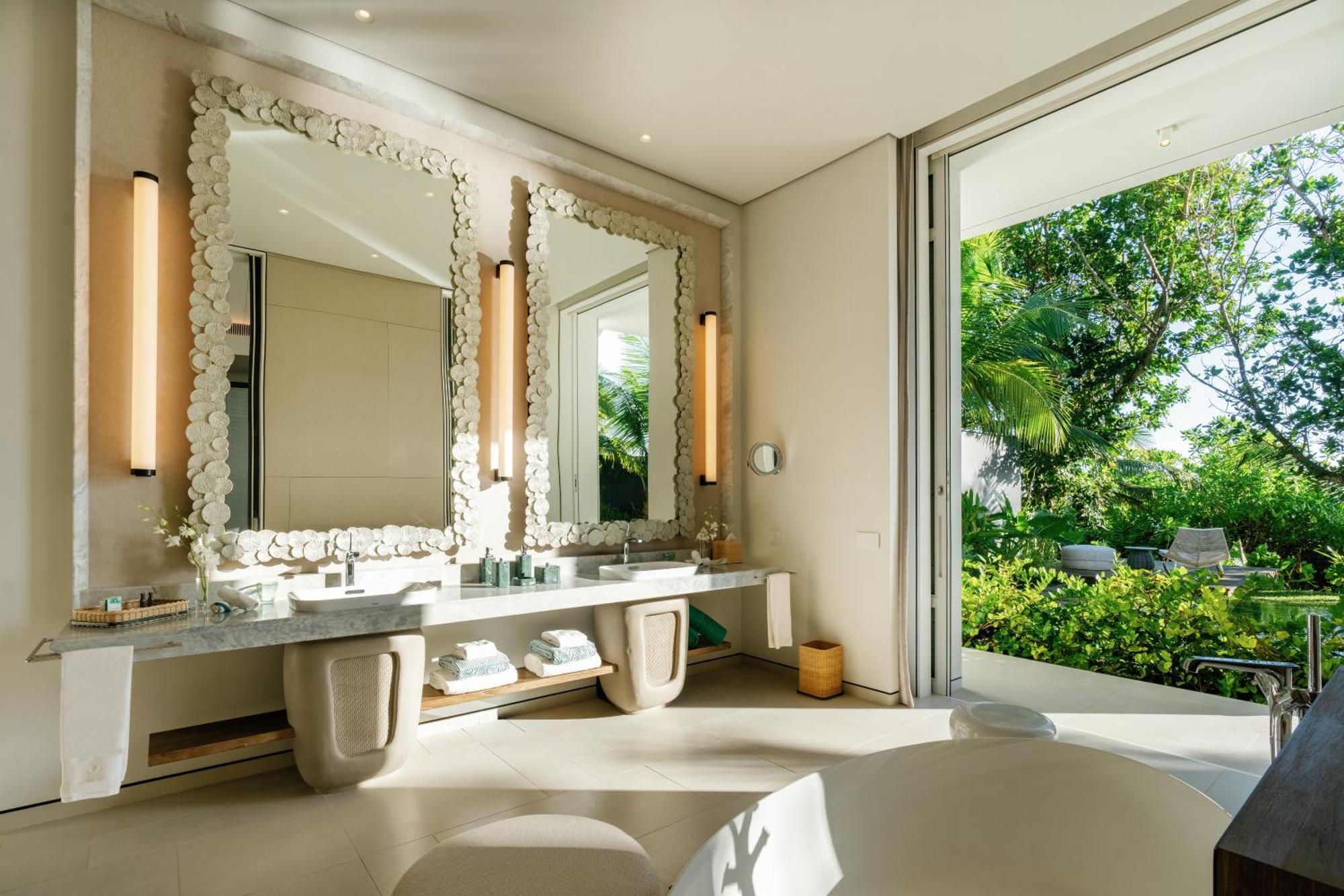 Cheval Blanc Seychelles Hotel Takamaka Exterior photo